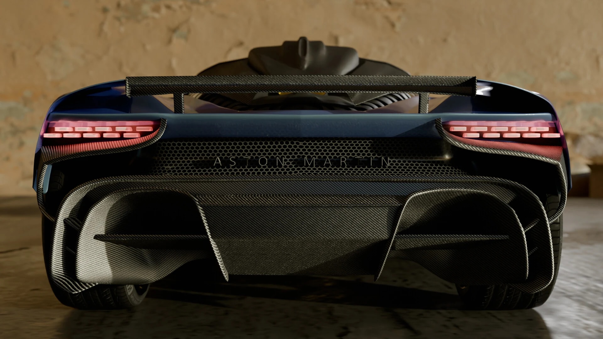 Rear view with diffuser and wing